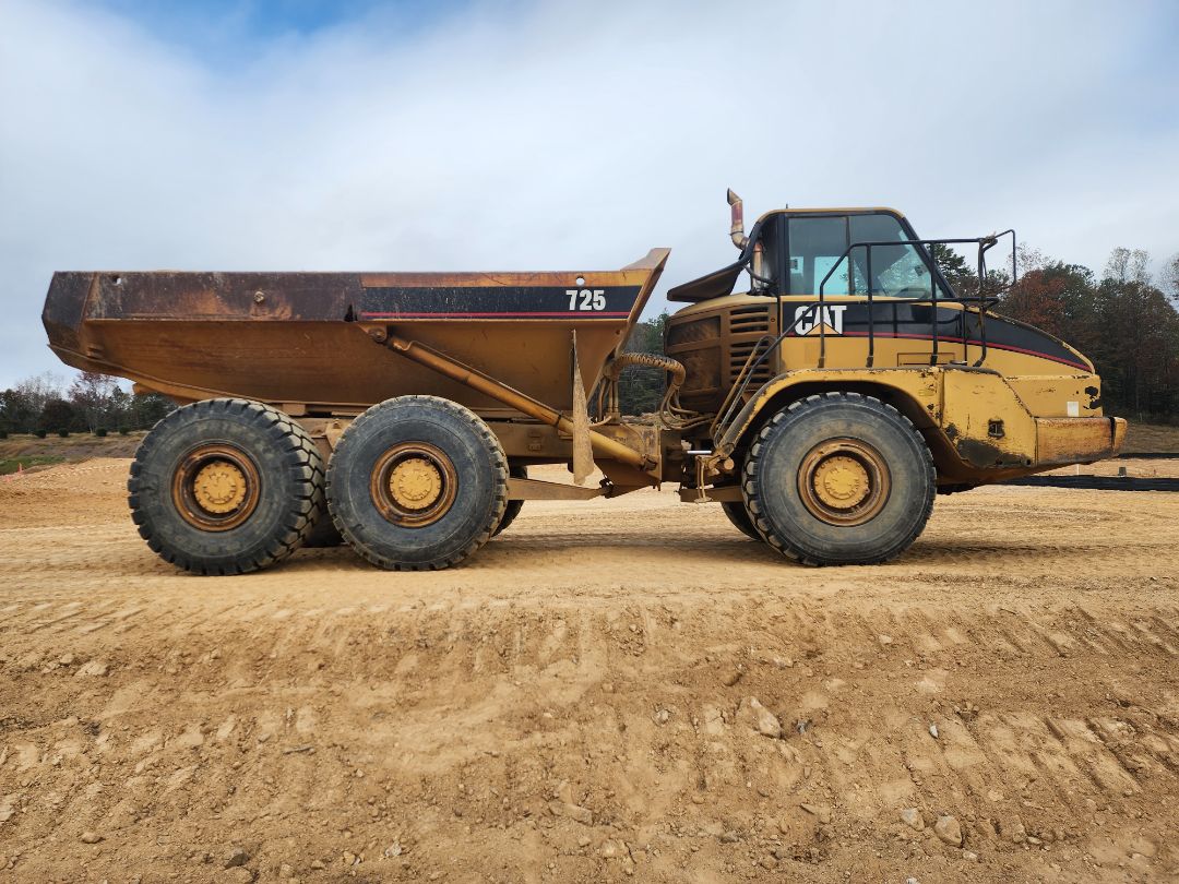 2012 CATERPILLAR 725 - Image 5